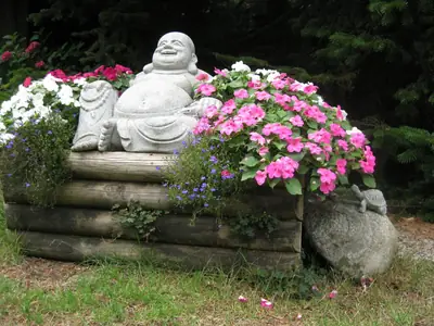 Garten-Deko aus Naturstein von Fuchs Grabmalkunst (Beispiel 5)